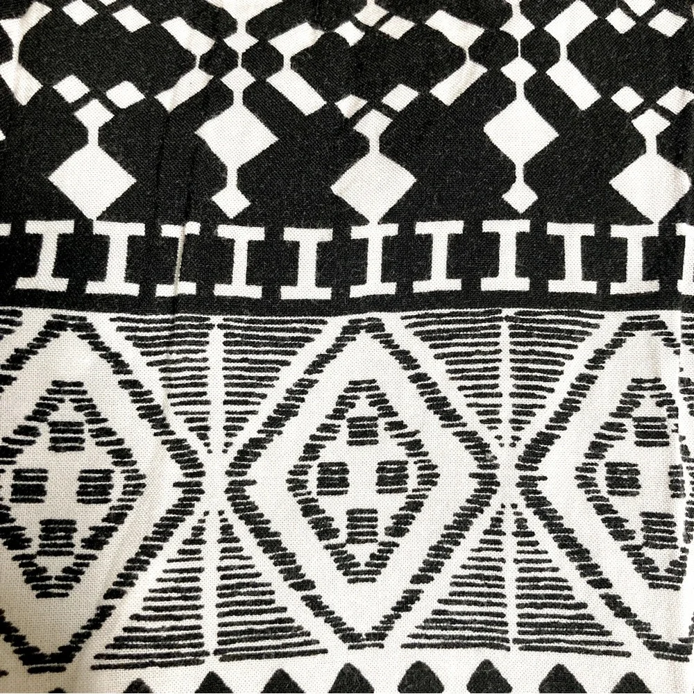 Mossimo Black & White Aztec Pattern Long Sleeve Boat Neck Dress - Size M - Picture 8 of 9
